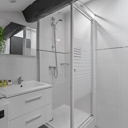 Modern Located In * Cannes