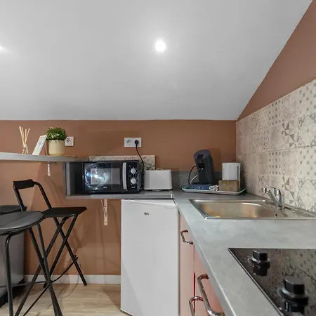 Modern Located In شقة