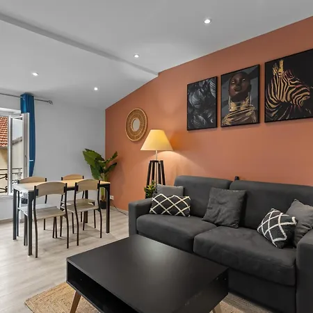Modern Located In Apartment *